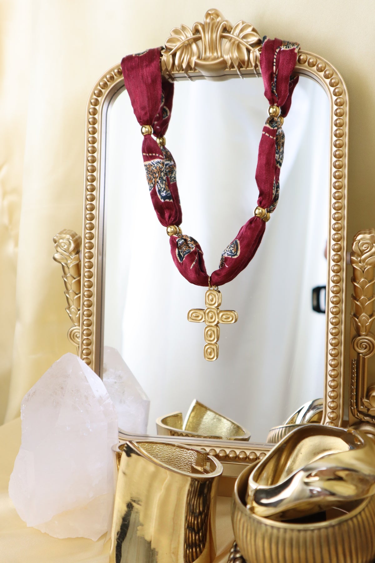 Cross Choker