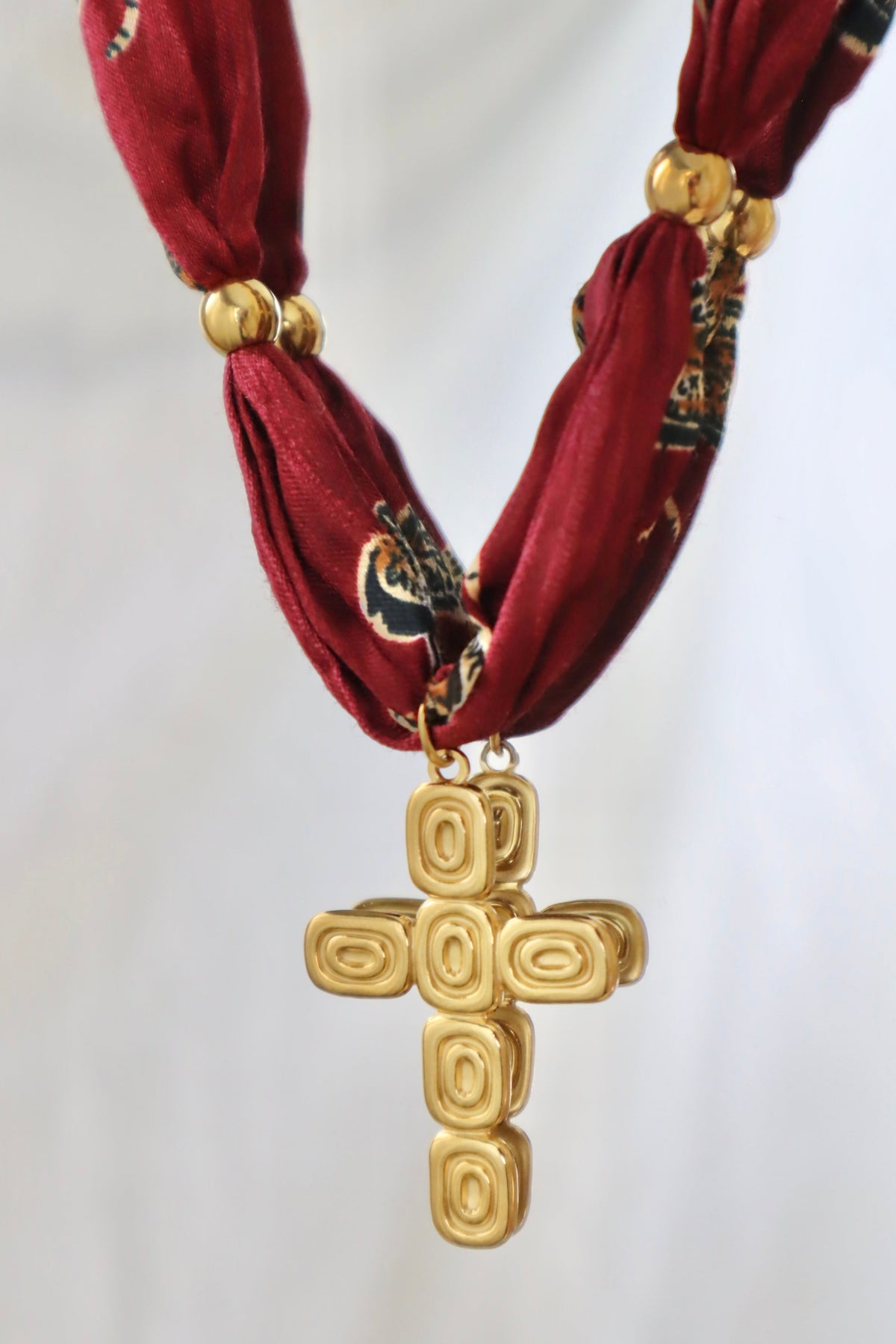 Cross Choker