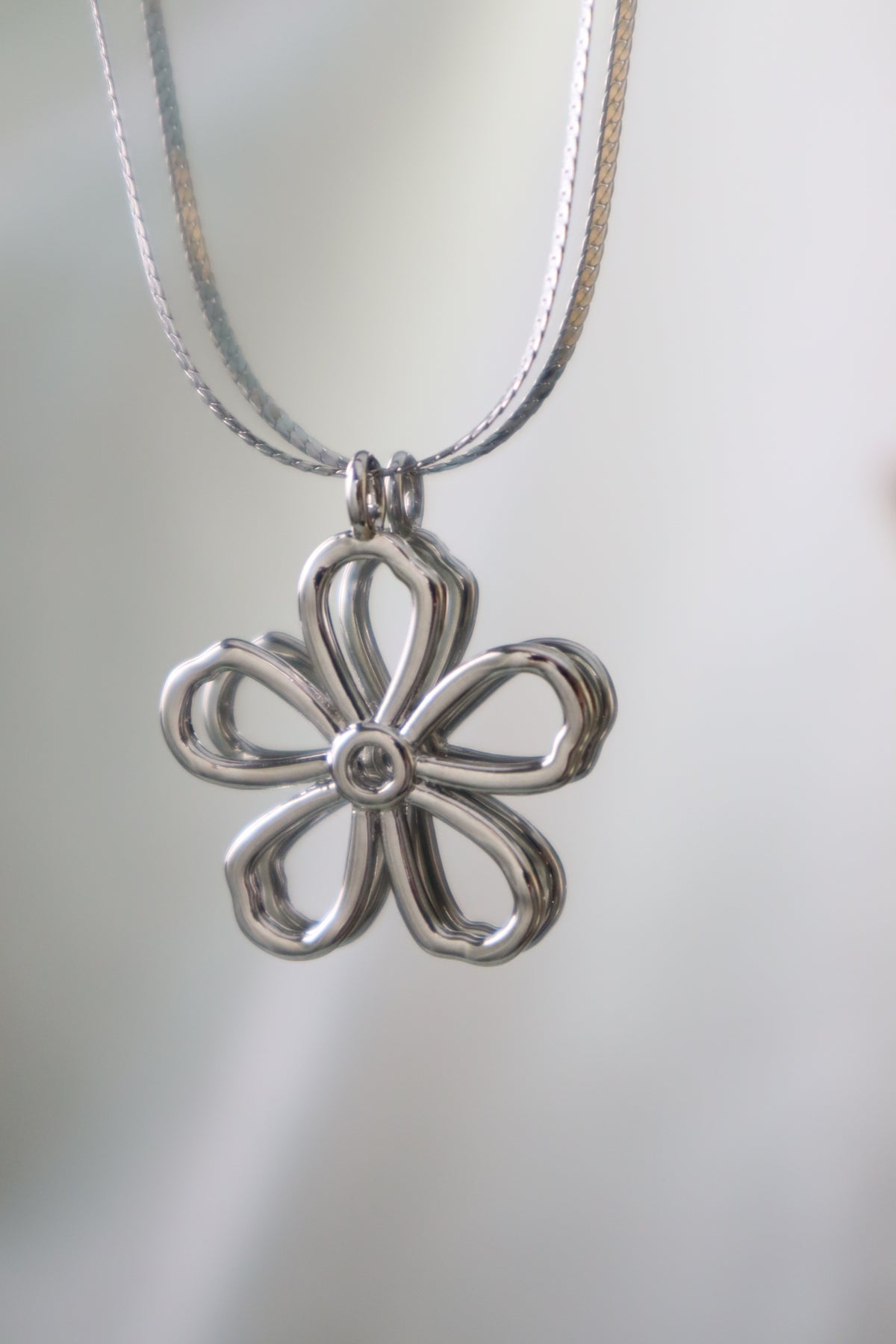 Loopy Daisy (Silver)