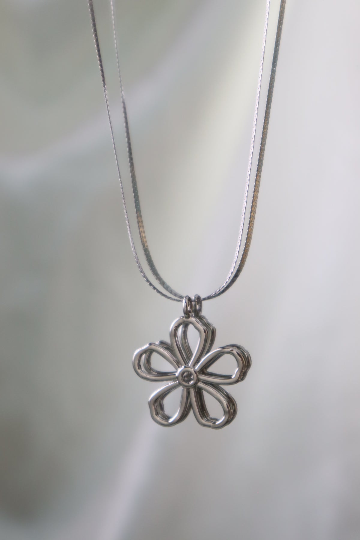 Loopy Daisy (Silver)